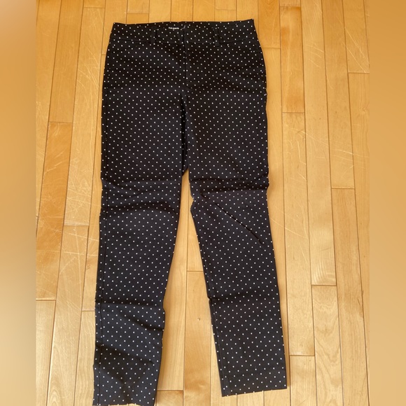 Old Navy Black Pixie Polka Dot Ankle Pant NWOT - Picture 2 of 5